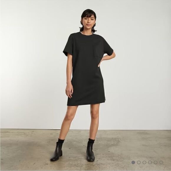 NWT Everlane The Weekend Tee Dress in Black - Picture 1 of 14